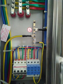 配電箱中浪涌保護(hù)器4P開關(guān)的正確操作指南